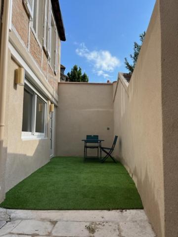 Le Nid Du Cygne Aparthotel Le Blanc Exterior photo
